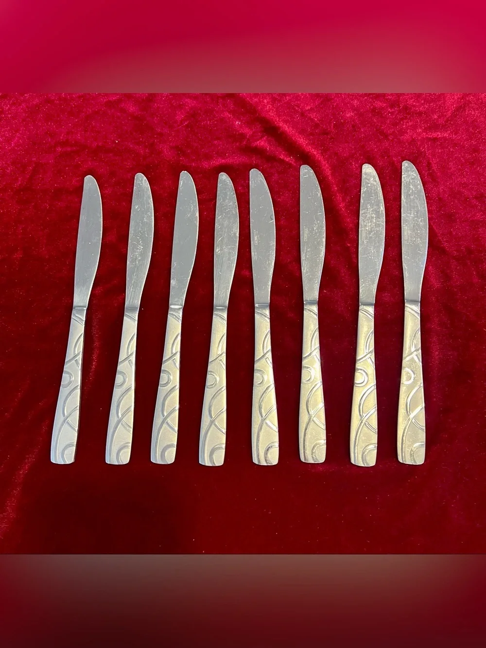 38 piece Cambridge Silversmith Flatware Set, Swirl Sand Pattern
